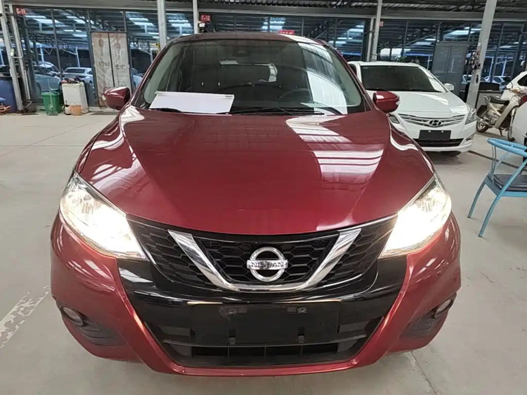 Nissan Tiida — миниатюра 3