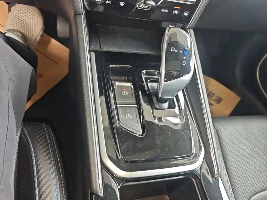 Venucia T60 EV — миниатюра 14