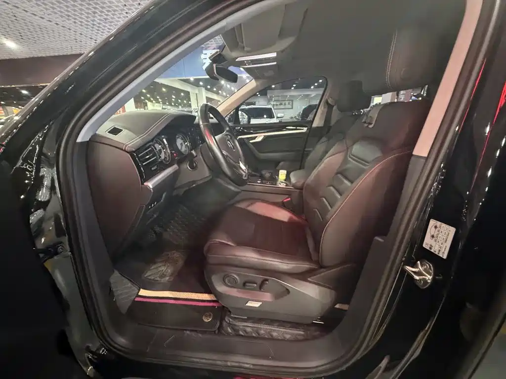 Volkswagen Touareg — миниатюра 13