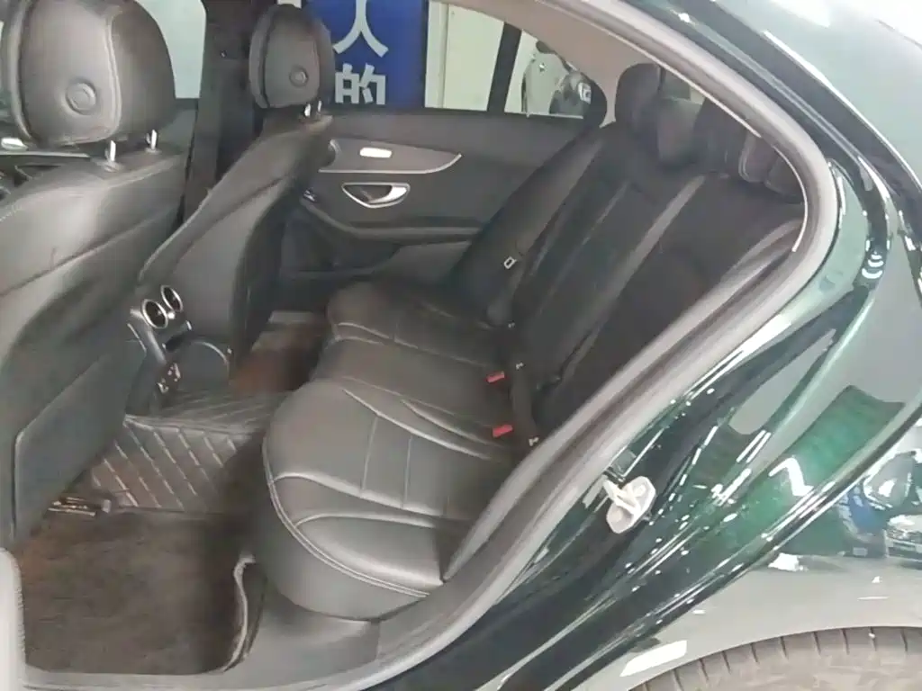 Mercedes-Benz C-Class — миниатюра 17