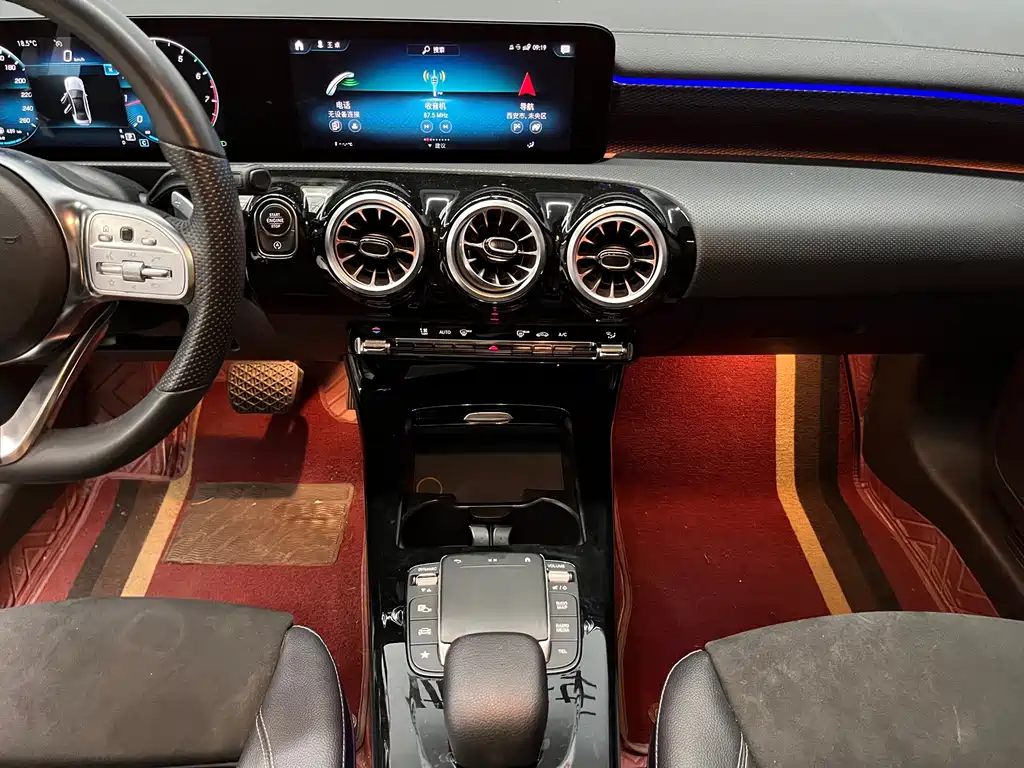 Mercedes-Benz A-Class — миниатюра 11