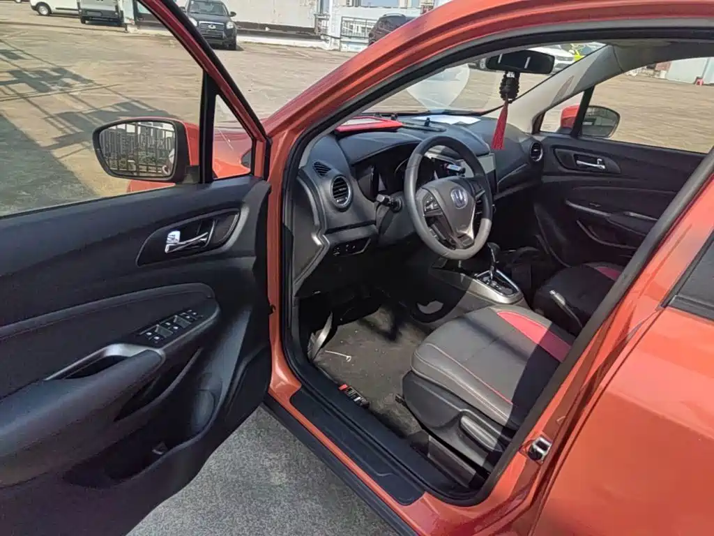 Changan CS15 — миниатюра 16