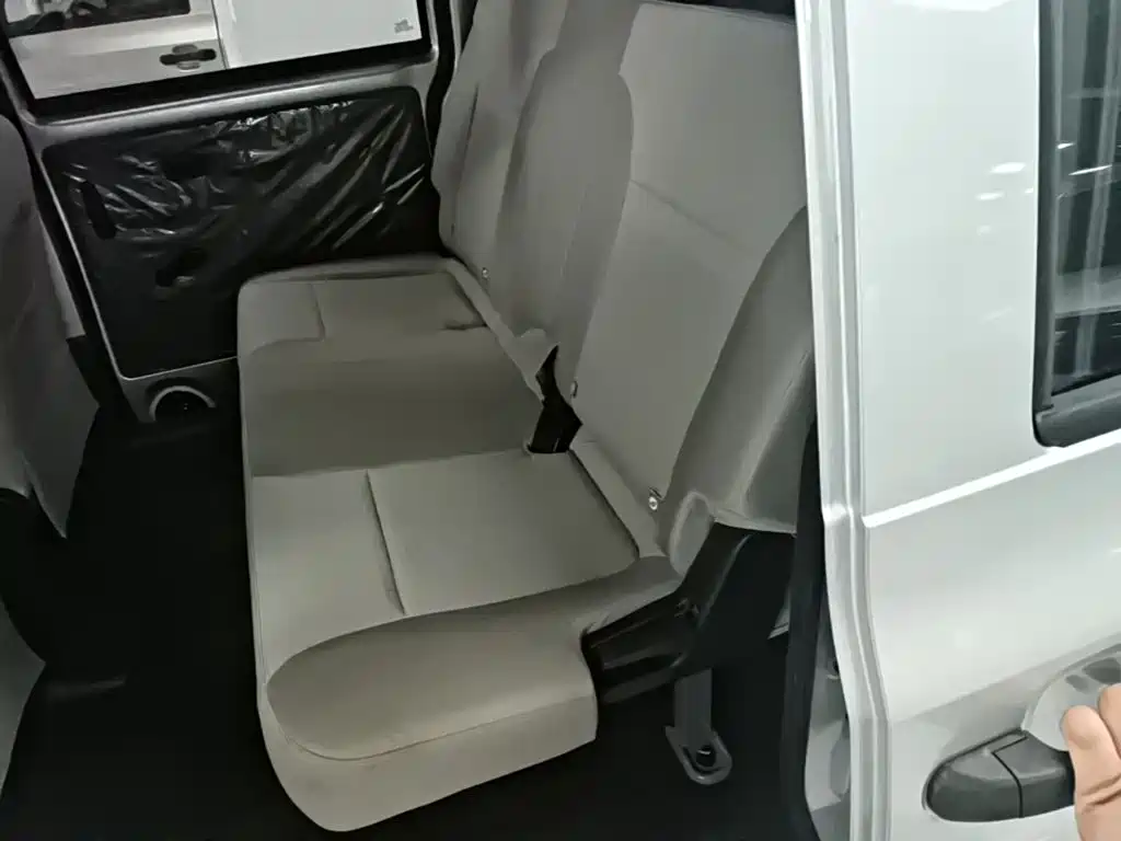 Wuling Hongguang V — миниатюра 17