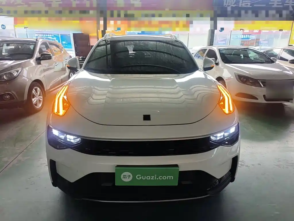 Lynk & Co 01 — миниатюра 3