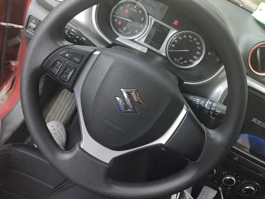 Suzuki Vitara — миниатюра 15