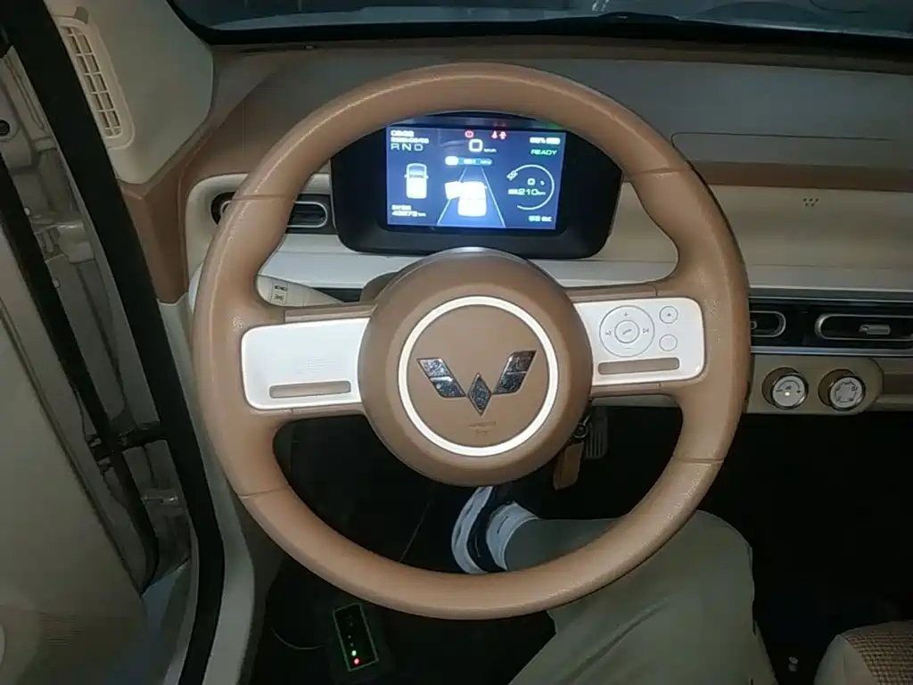 Wuling MINIEV — миниатюра 11