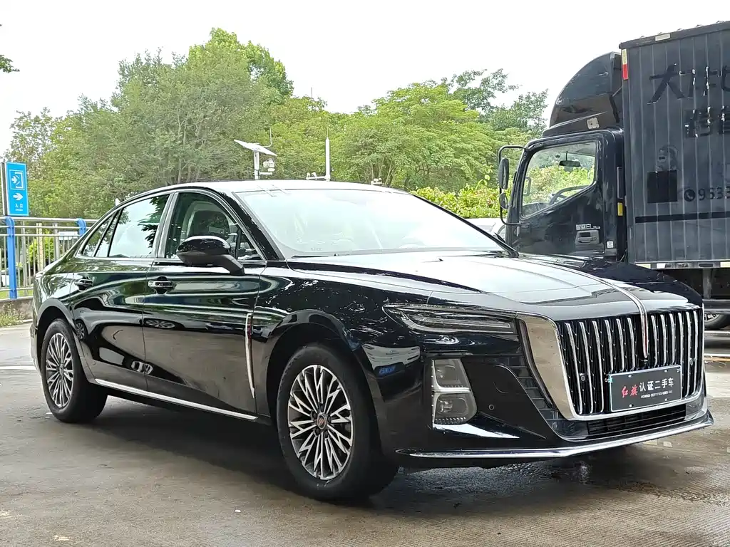 Hongqi H5 2025 2.0T AT