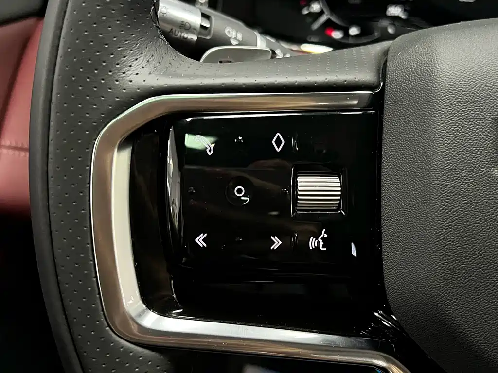 Land Rover Evoque — миниатюра 35