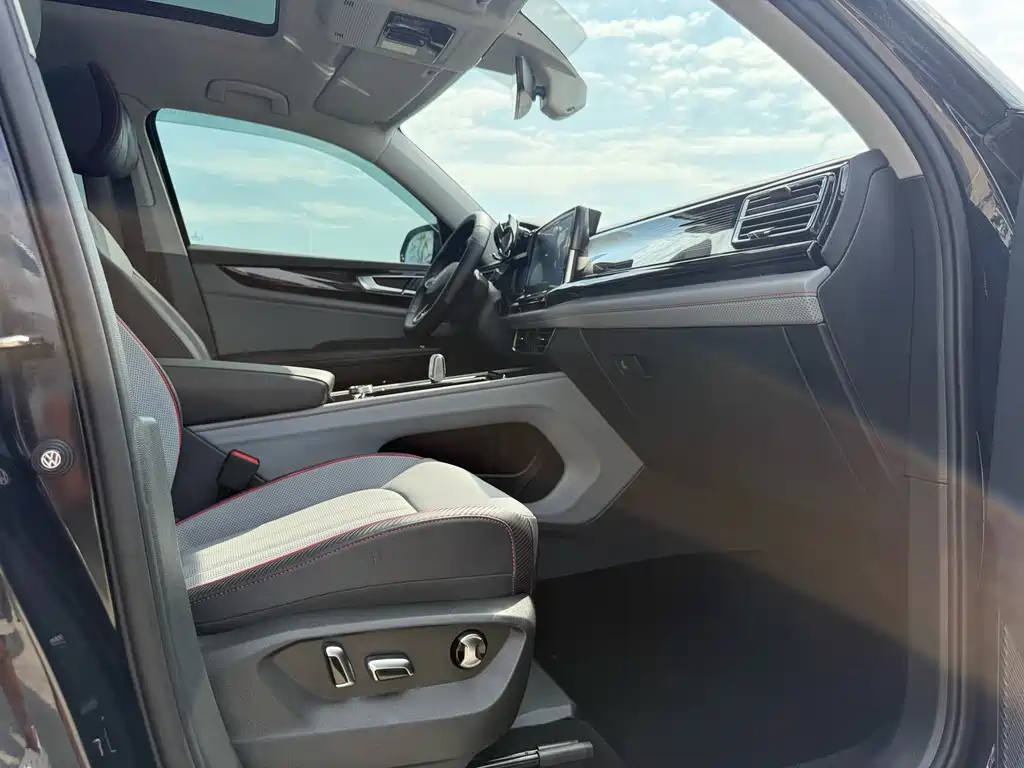 Volkswagen Teramont — миниатюра 14