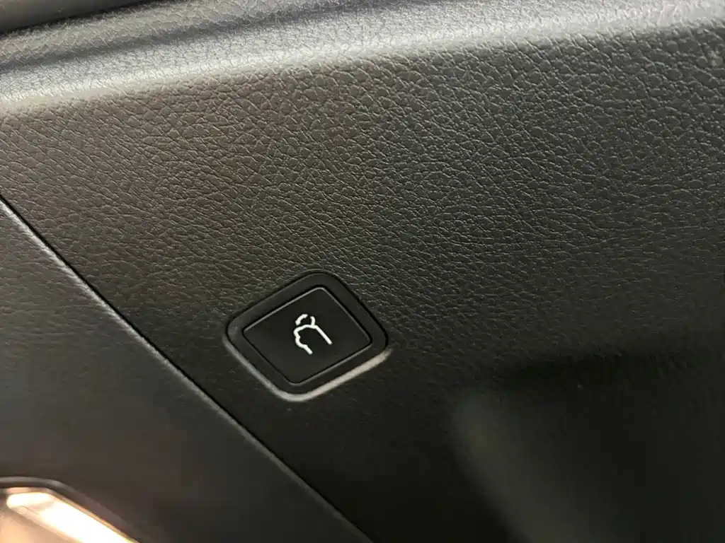 Jeep Commander — миниатюра 16