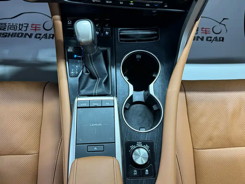 Lexus RX — миниатюра 13