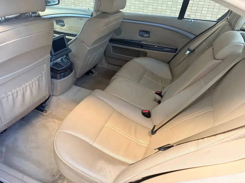 BMW 7 Series 7 2005 740Li