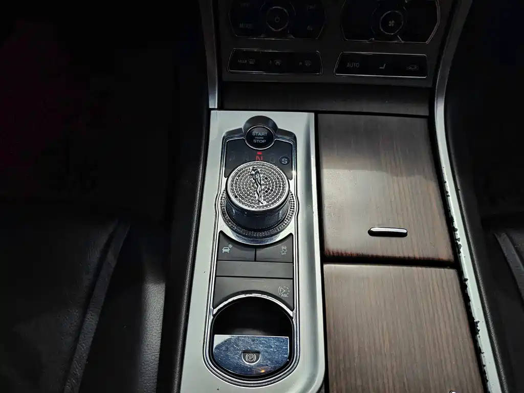 Jaguar XF — миниатюра 13