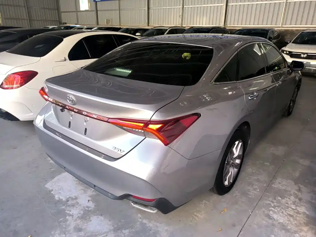 Toyota Avalon — миниатюра 7