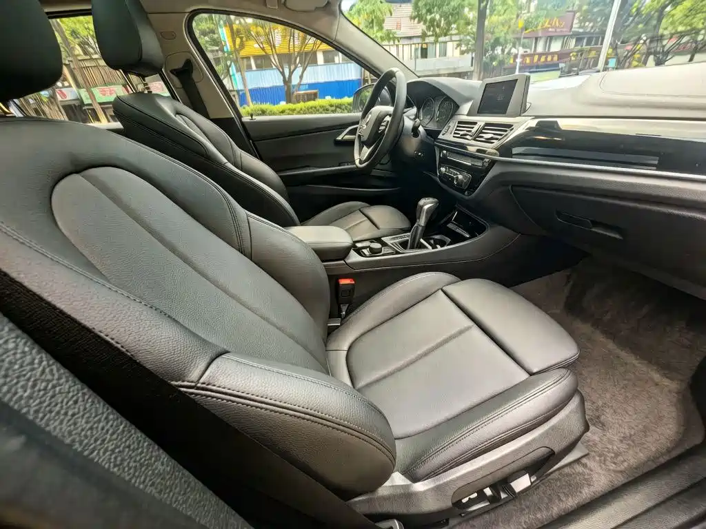 BMW 1 Series — миниатюра 11