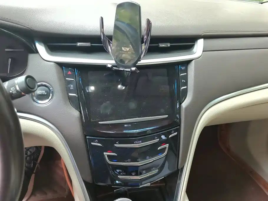 Cadillac XTS — миниатюра 13