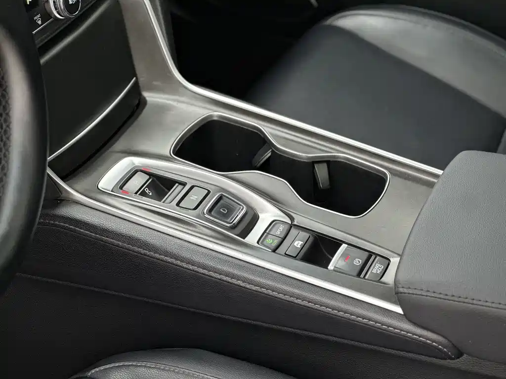 Honda Accord 2018 2.0L VI