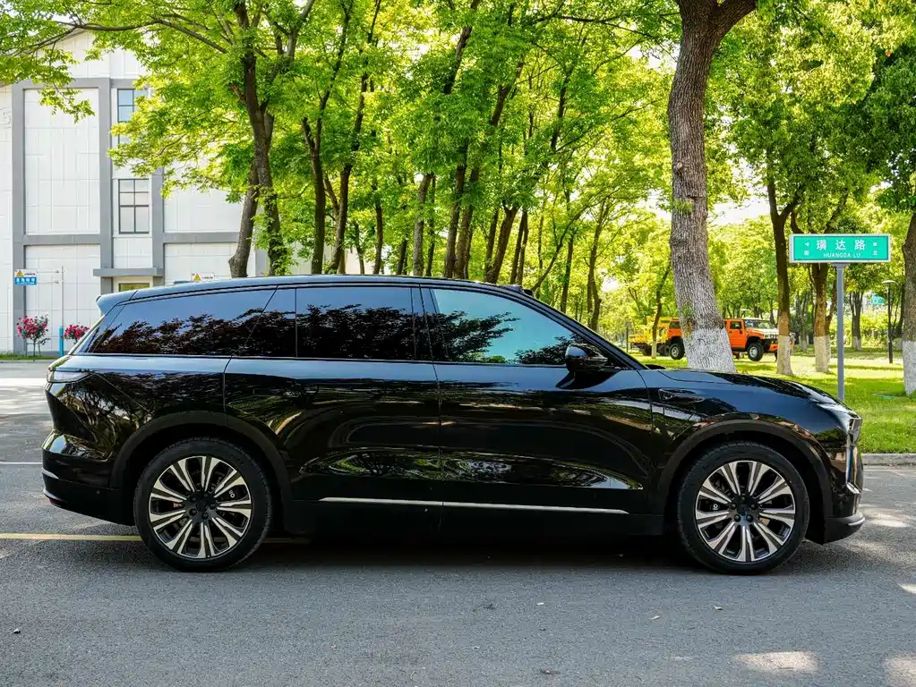 NIO ES8 2024 75kWh Executive