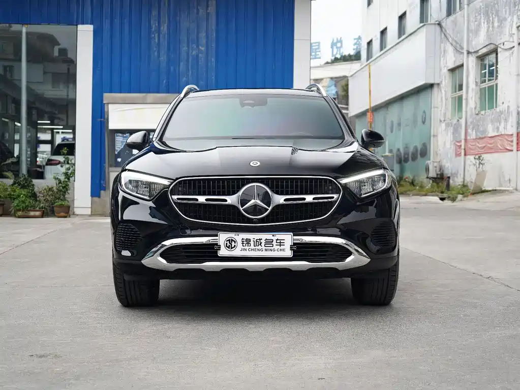 Mercedes-Benz GLC 2023 GLC 260 L 4MATIC 5 мест