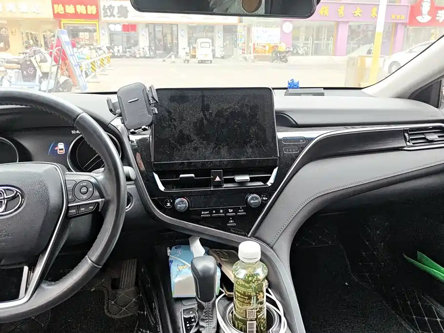 Toyota Camry — миниатюра 13