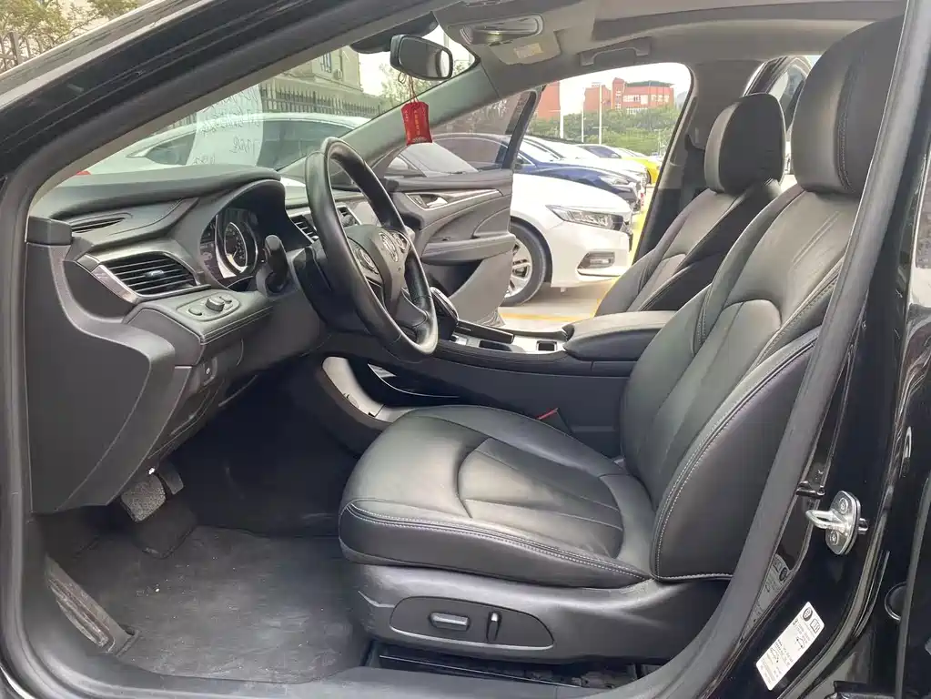 Buick LaCrosse — миниатюра 9