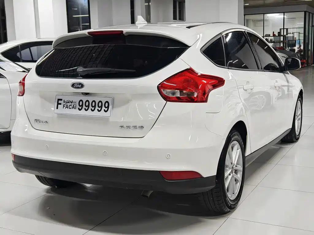 Ford Focus — миниатюра 4