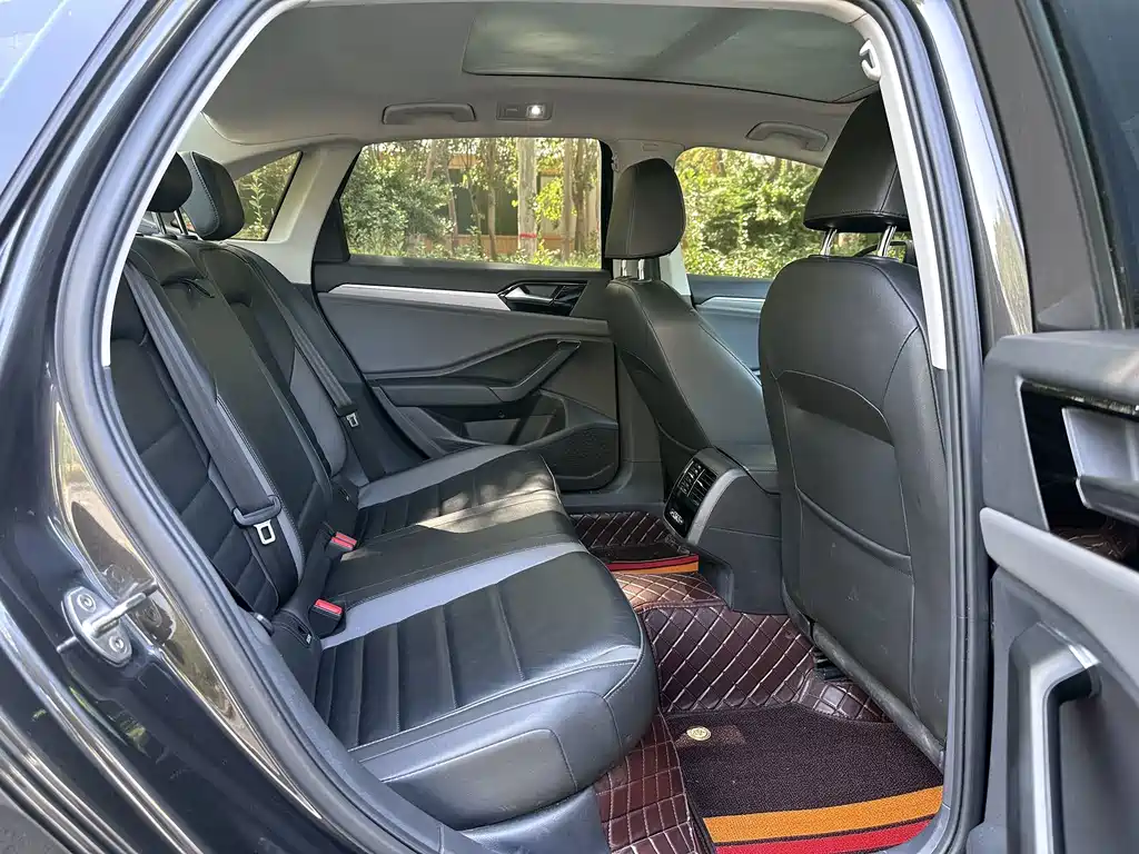 Volkswagen Sagitar — миниатюра 7