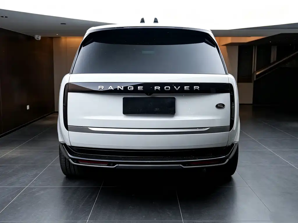 Land Rover Range Rover 2024 3.0 L6 400PS Long Wheelbase
