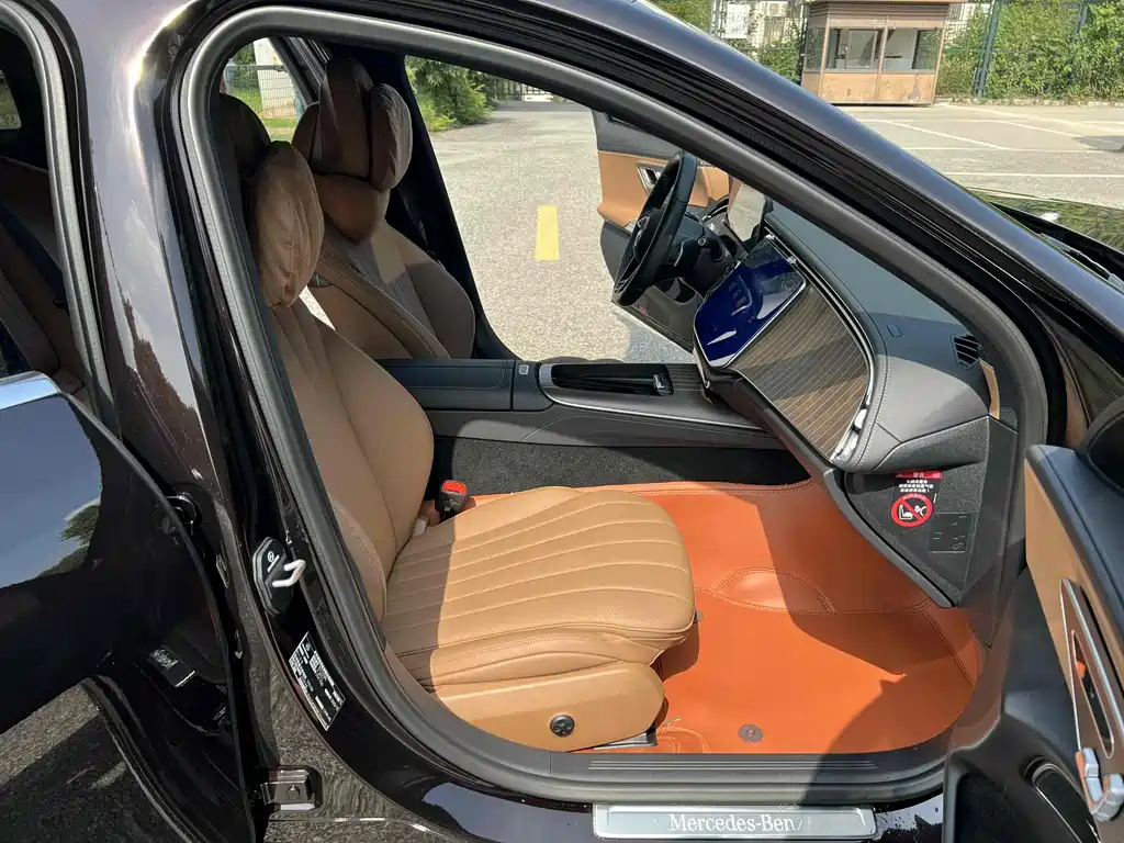 Mercedes-Benz E-Class E 2024 E 300 L Fashion