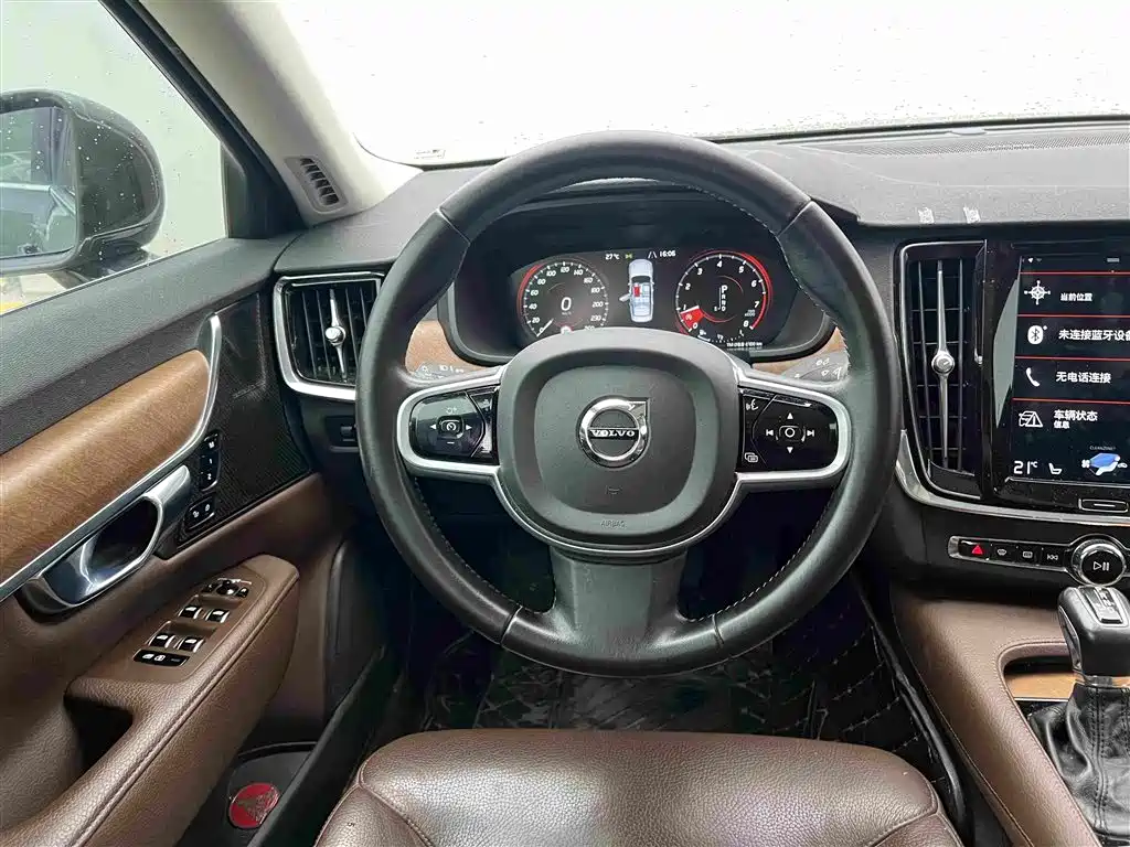 Volvo S90 2019 T5