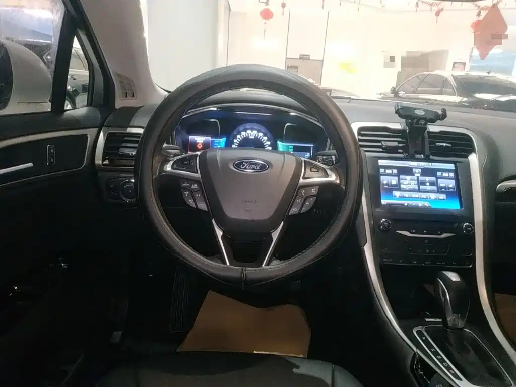 Ford Mondeo 2013 2.0L GTDi200 Luxury
