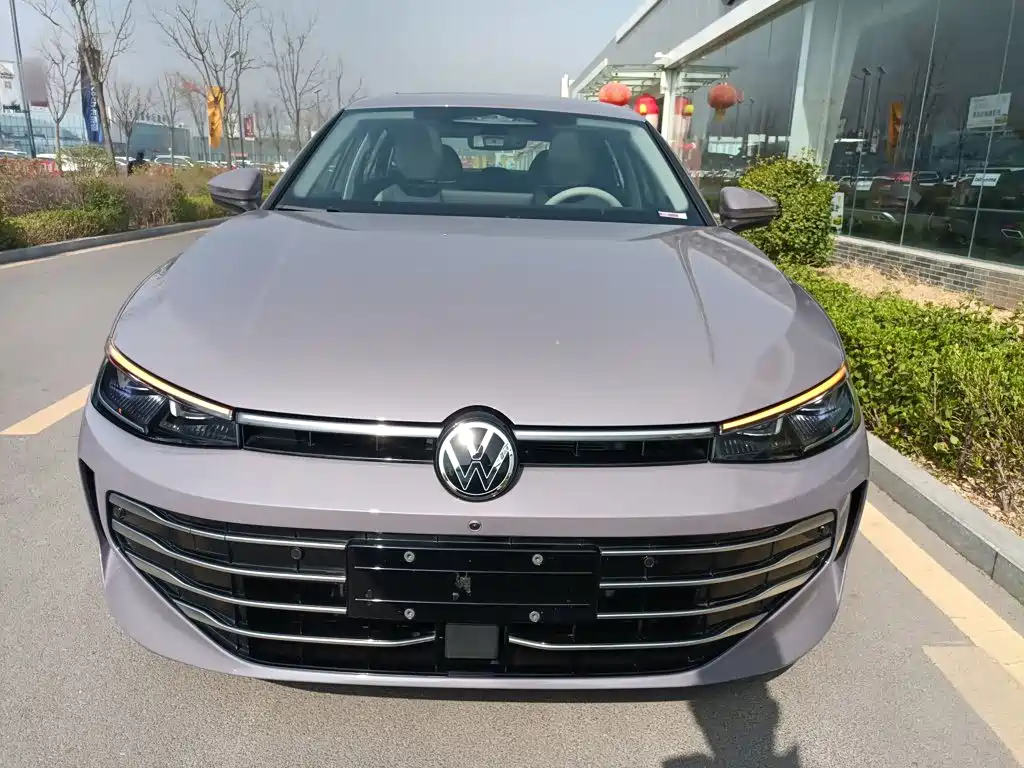 Volkswagen Passat 2025 Pro 380TSI