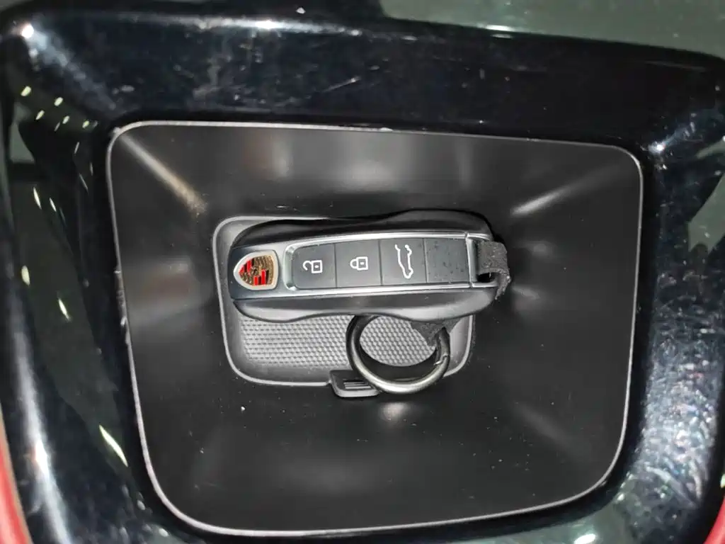 Porsche Cayenne — миниатюра 9