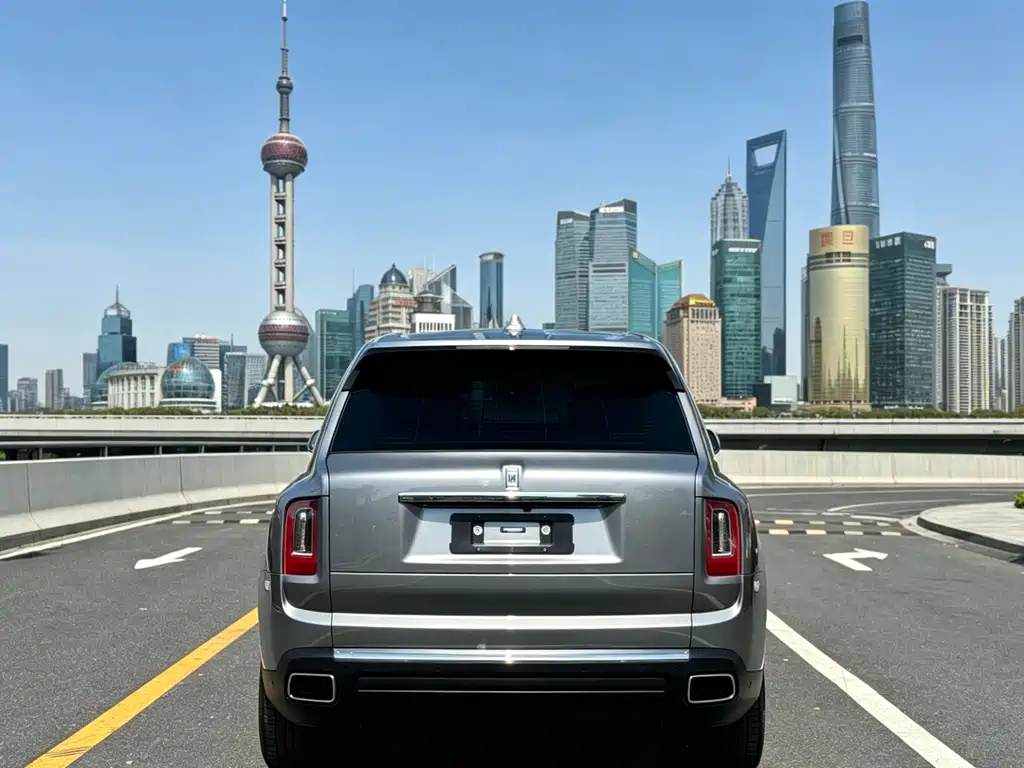 Rolls-Royce Cullinan 2018 мест