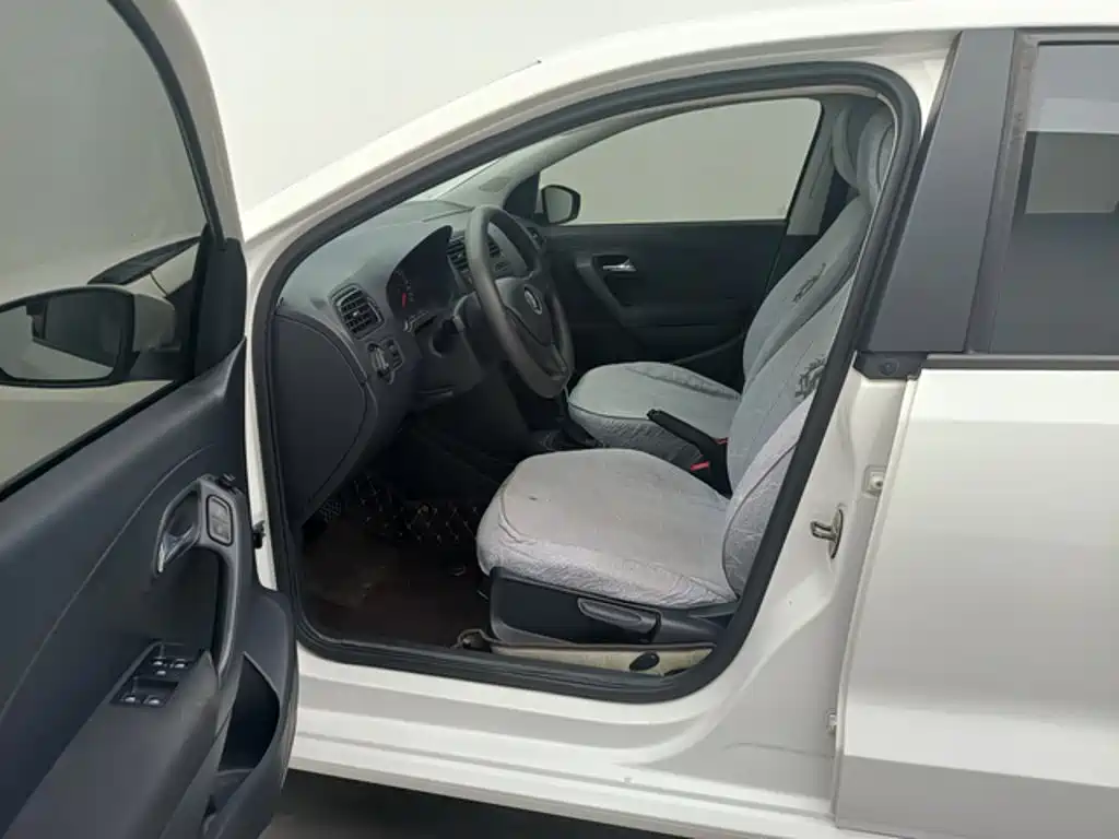 Volkswagen Polo — миниатюра 8