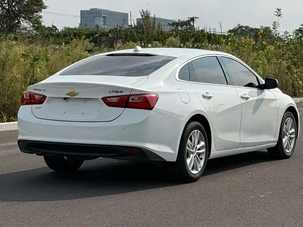 Chevrolet Malibu XL — миниатюра 6