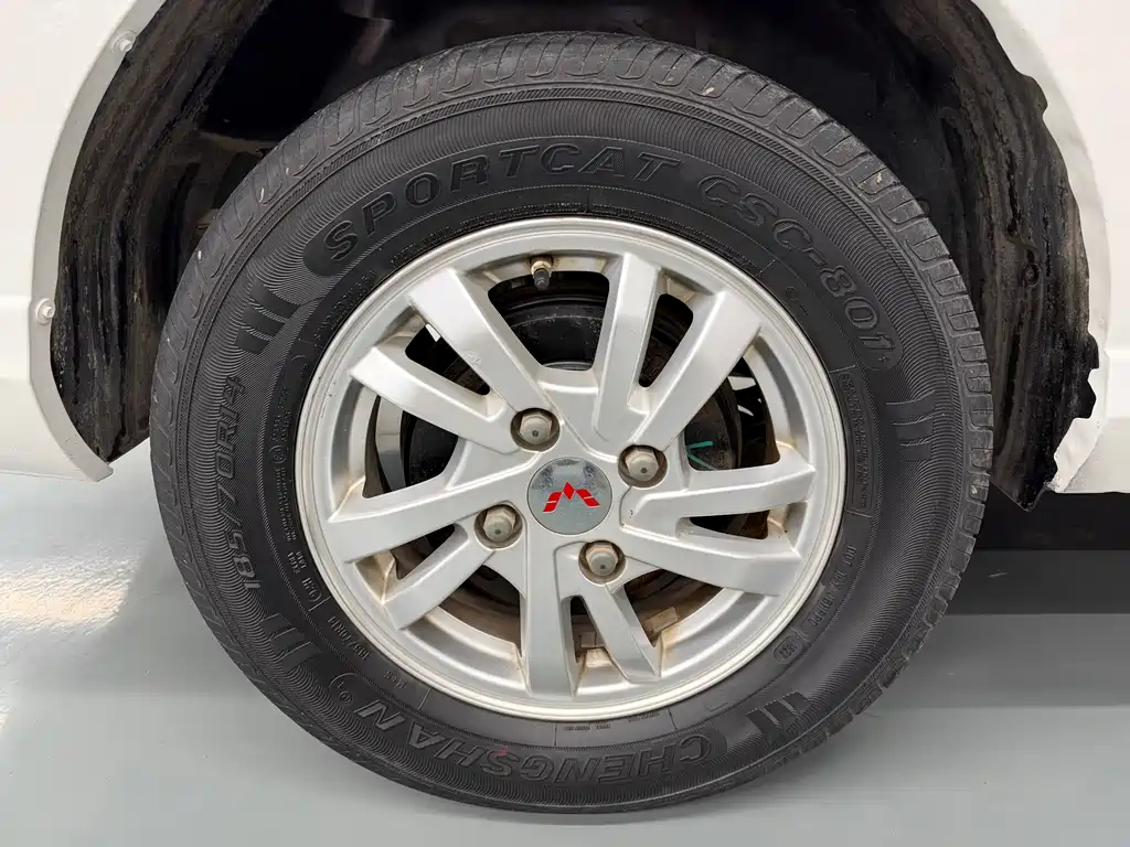 Wuling Hongguang — миниатюра 8