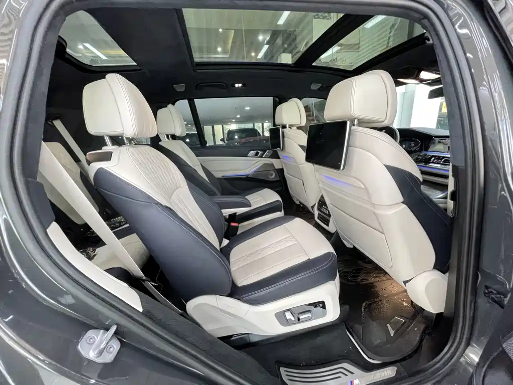 BMW X7 2021 xDrive40i Executive M Sport