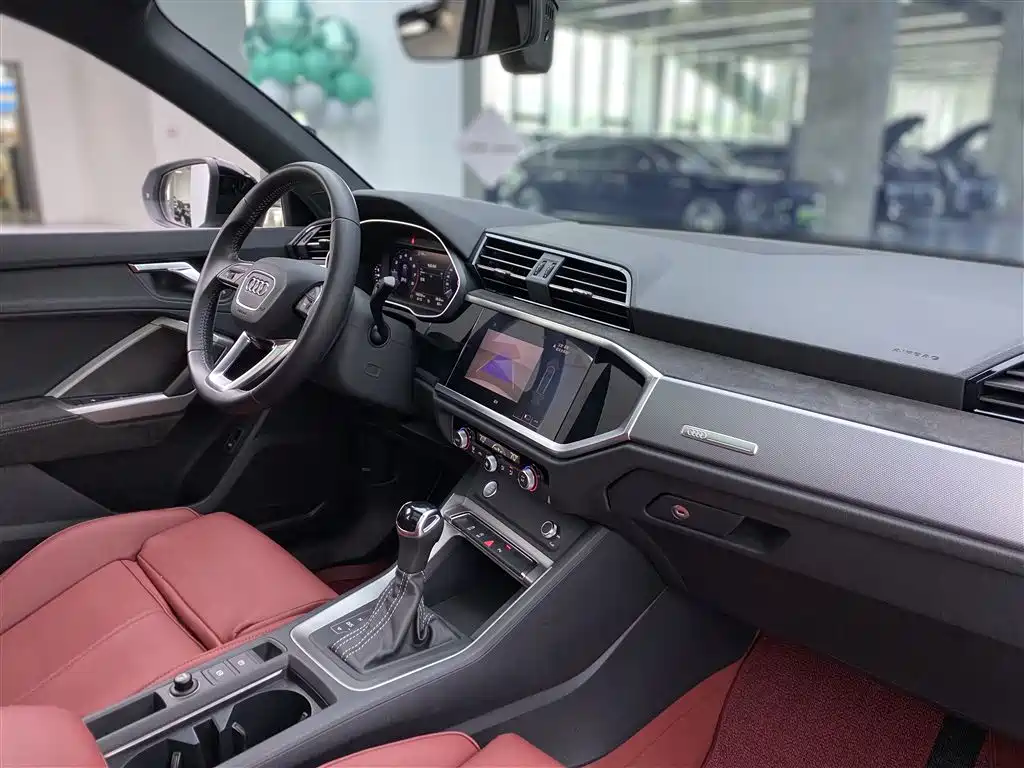 Audi Q3 2021 35 TFSI
