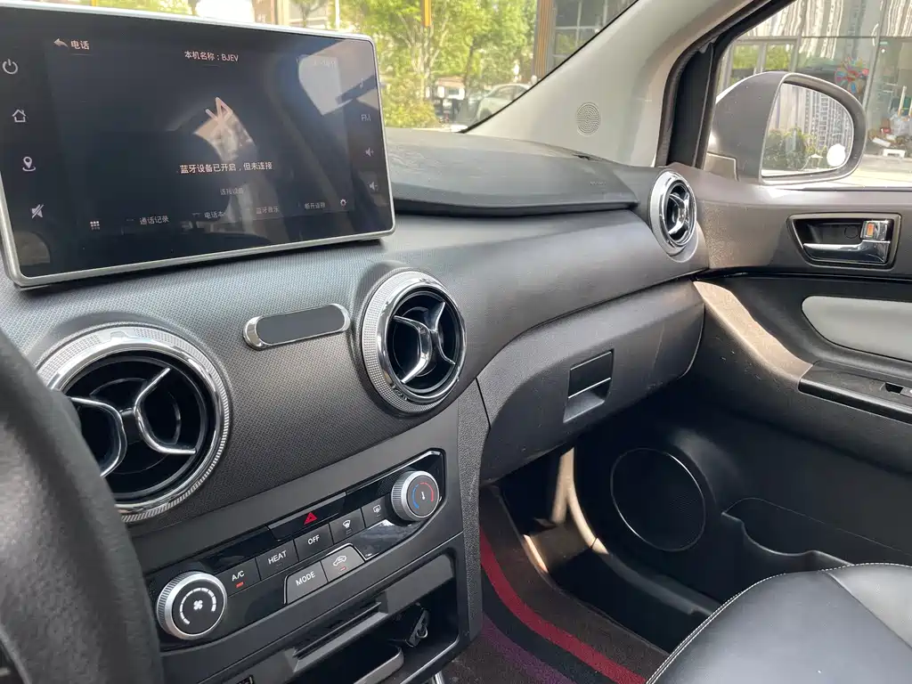 BAIC New Energy EC5 — миниатюра 20