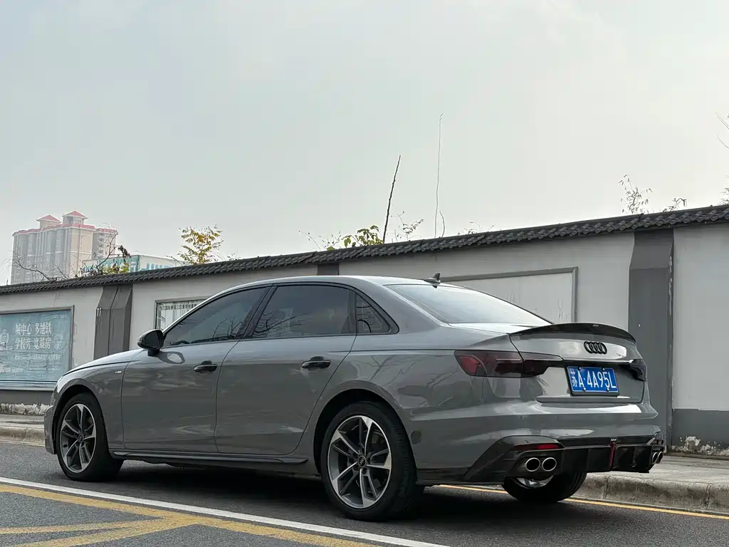 AUDI A4L