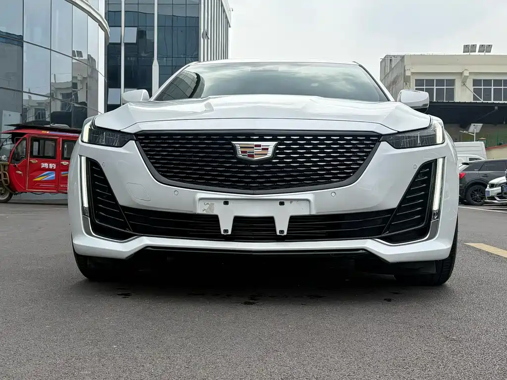 Cadillac CT5 — миниатюра 2