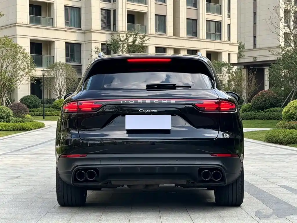 Porsche Cayenne — миниатюра 8