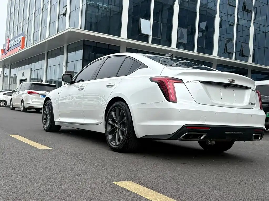 Cadillac CT5 — миниатюра 13