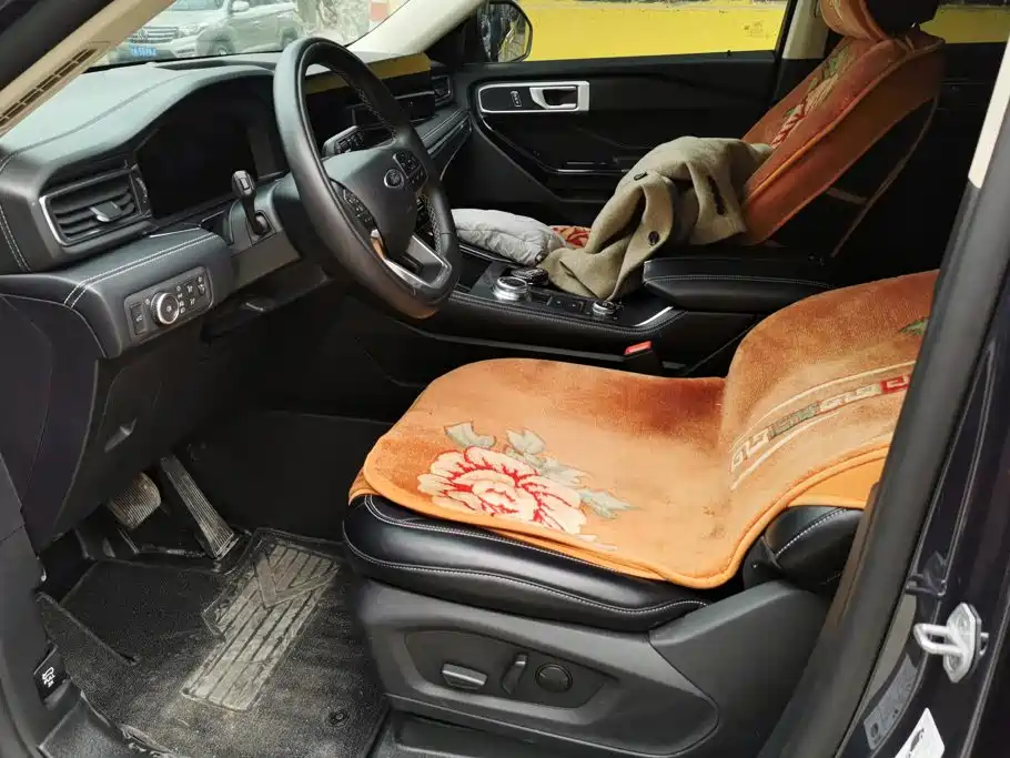 Ford Explorer — миниатюра 9