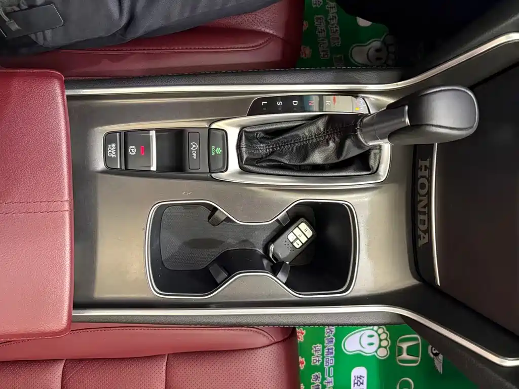 Honda Accord — миниатюра 13