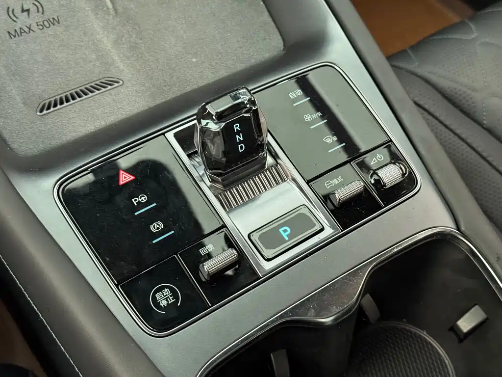 BYD Sealion 07 EV — миниатюра 21