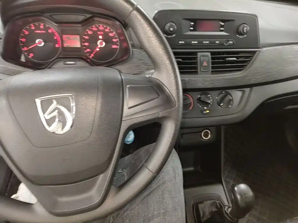 Baojun 310 — миниатюра 10