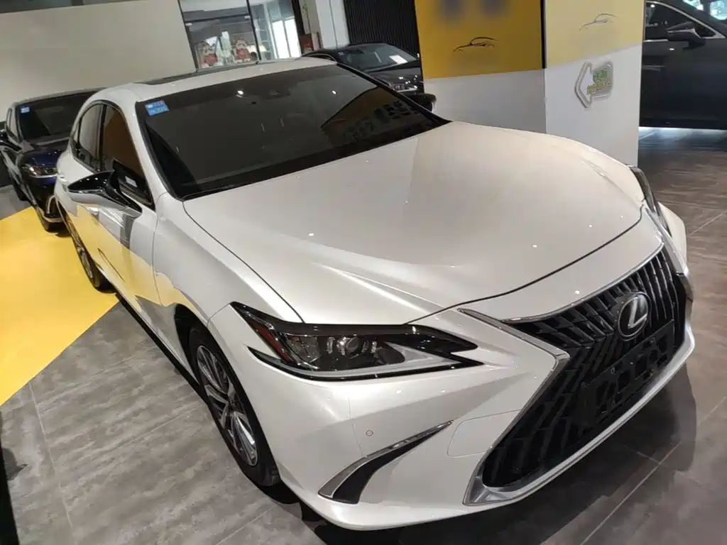 Lexus ES — миниатюра 4
