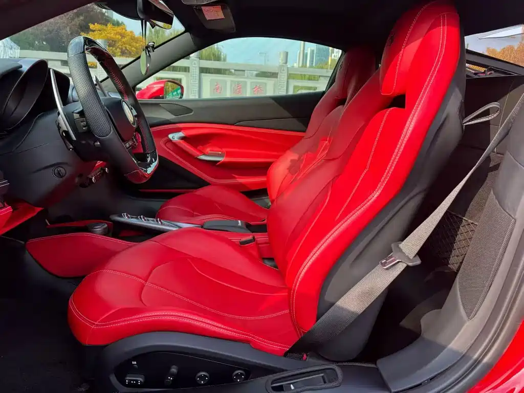 Ferrari F8 2019 Tributo 3.9T V8